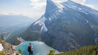 È stato inaugurato un nuovo sentiero escursionistico che si snoda attraverso il paesaggio selvaggio e ricco di natura delle Dolomiti italiane.