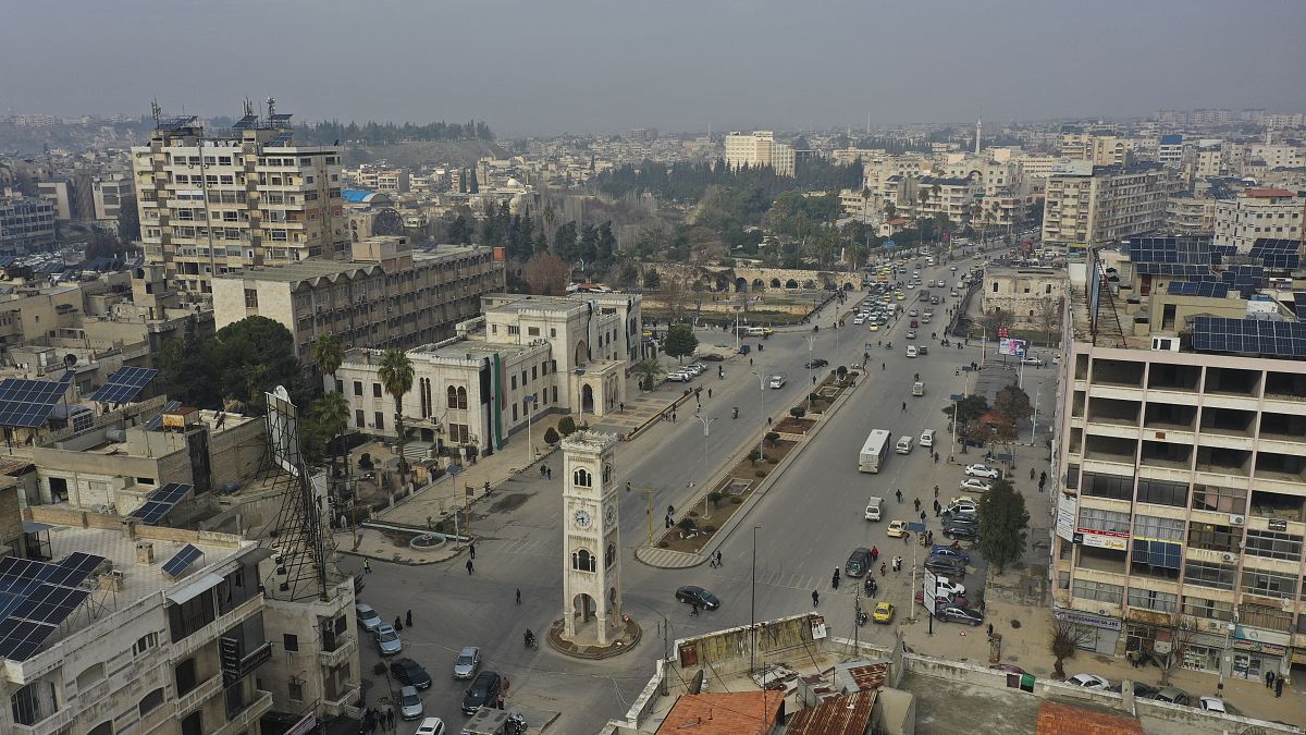 حماة.. مدينة آن لها أن تستريح وترخي جدائلها وتدور نواعيرها بعد تاريخ ممتد من مذابح الأسد المروعة