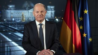 Il cancelliere tedesco Olaf Scholz durante il discorso di fine anno.