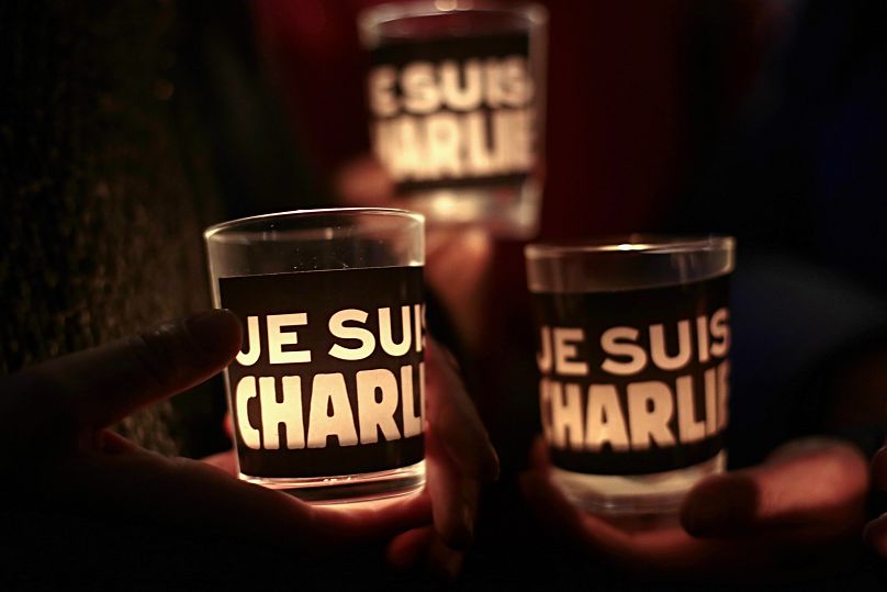Candele "Je Suis Charlie" in memoria degli attacchi del 2015.