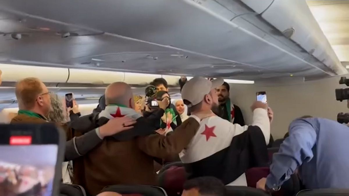 Video. Syria reopens international air travel as flight lands in Damascus