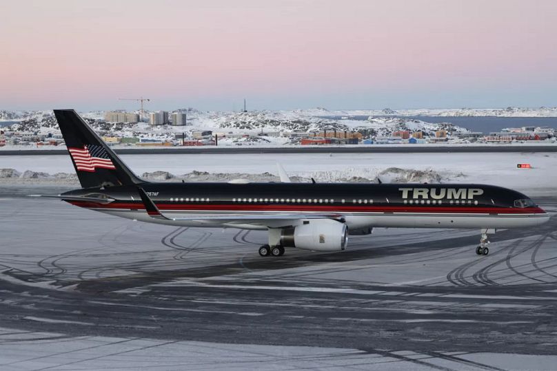 Ein Privatflugzeug mit Donald Trump Jr. an Bord landet in Nuuk, Grönland, Dienstag, 7. Januar 2025
