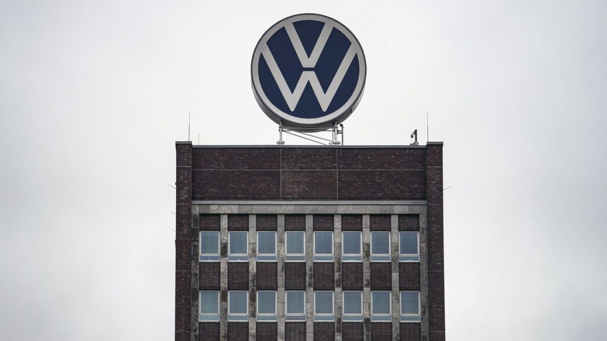 VW management to take €300 million pay cut following union pressure