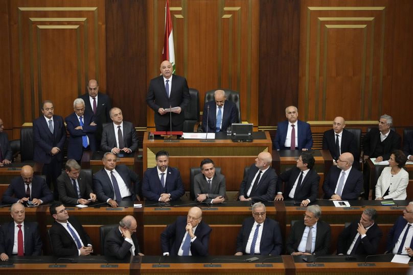 Aoun székfoglaló beszéde a törvényhozásban