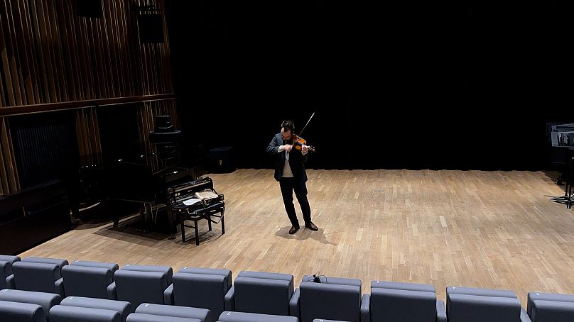 Professor Janusz Wawrowski plays the Stradivarius Polonia, Fryderyk Chopin University of Music in Warsaw