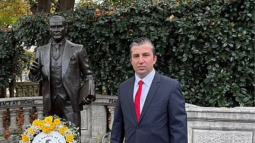 CHP'nin eski ABD Temsilcisi Yurter Özcan CHP'nin eski ABD Temsilcisi Yurter Özcan