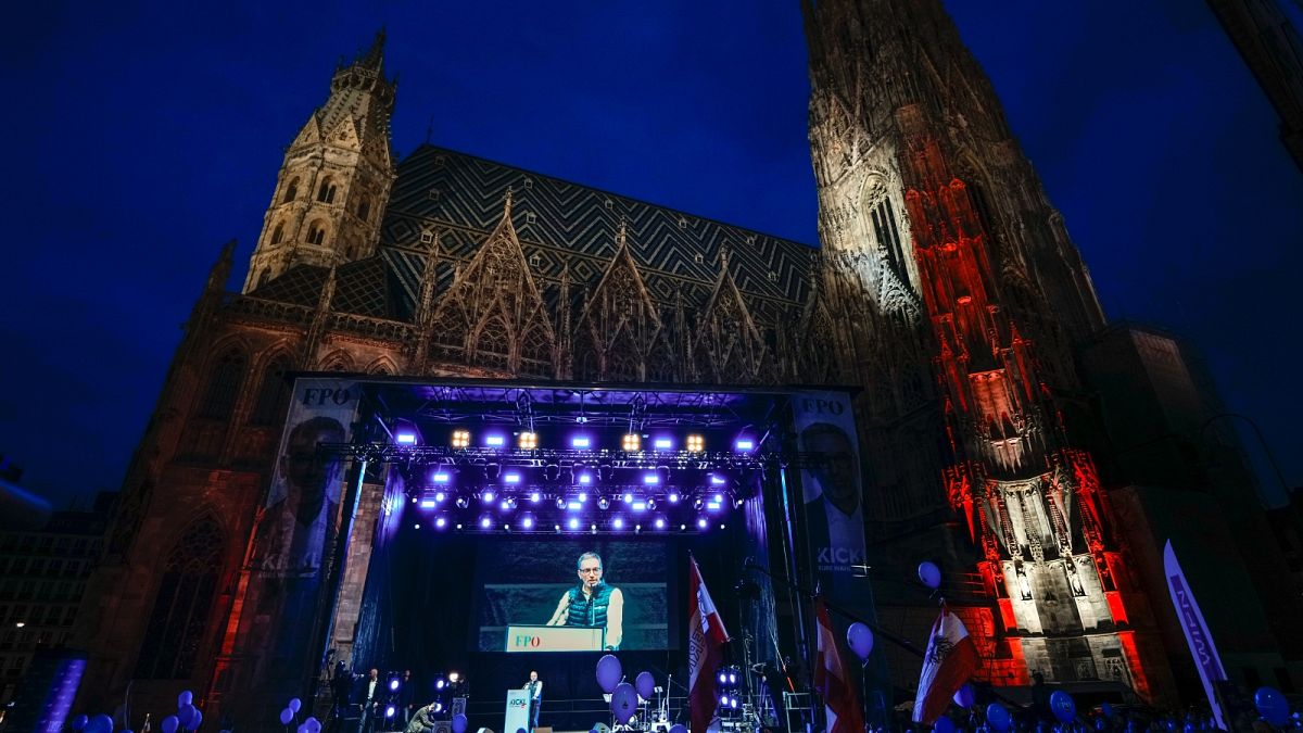 Migrációellenes, oroszbarát és példaképe Orbán Viktor – mégsem lesz kormányfő Herbert Kickl