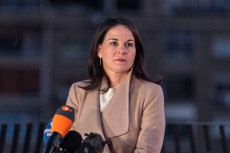 وزيرة الخارجية الألمانية أنالينا بايربوك تعقد مؤتمراً صحفياً خلال زيارة رسمية في دمشق، سوريا، الجمعة، 3 يناير/كانون الثاني 2025