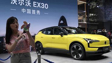 Imagen de archivo del pequeño SUV totalmente eléctrico Volvo EX30 presentado durante Auto China 2024 en Pekín el año pasado.