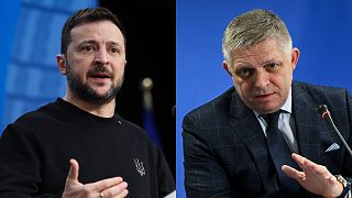 Il presidente ucraino Volodymyr Zelensky (sinistra) e il premier slovacco Robert Fico