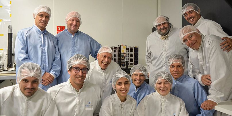 Il team di LusoSpace responsabile dell'introduzione della tecnologia Vdes (Vhf Data Exchange System) in una costellazione di satelliti