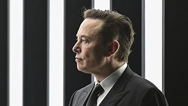 Elon Musk, CEO di Tesla, presenzia all'inaugurazione dello stabilimento Tesla di Berlino Brandeburgo a Gruenheide, Germania, 22 marzo 2022.