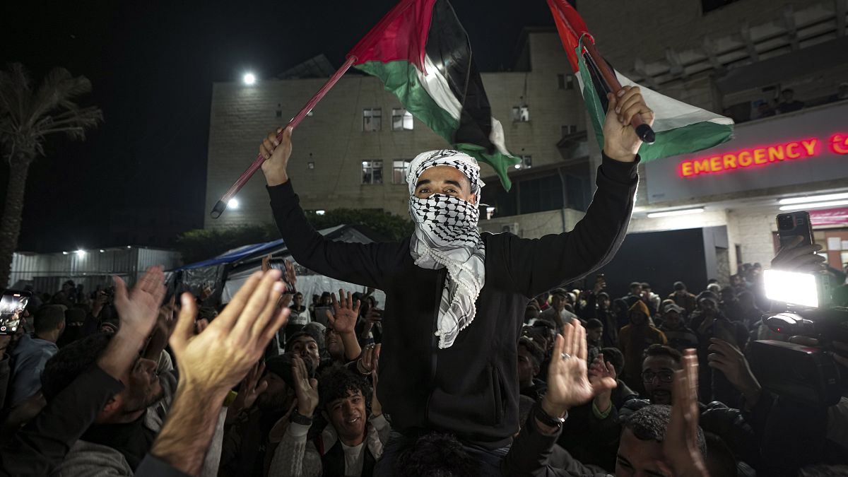 حرب غزة: وقف اتفاق النار بين إسرائيل وحماس يدخل حيز التنفيذ الأحد المقبل