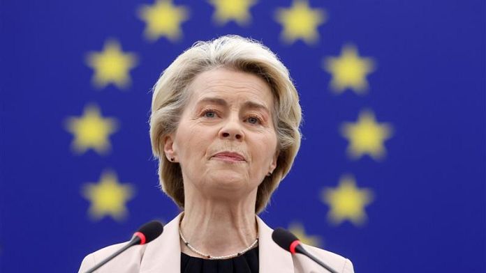 Ursula von der Leyen vince premio Carlo Magno 2025: la sua leadership ha garantito unità in Europa