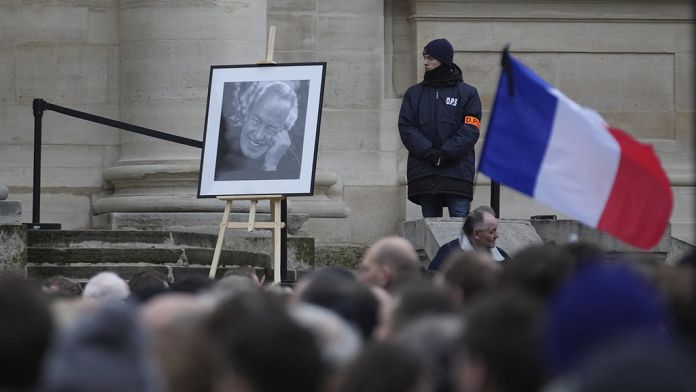 Francia: vandalizzata la tomba di Jean-Marie Le Pen, si moltiplicano le reazioni