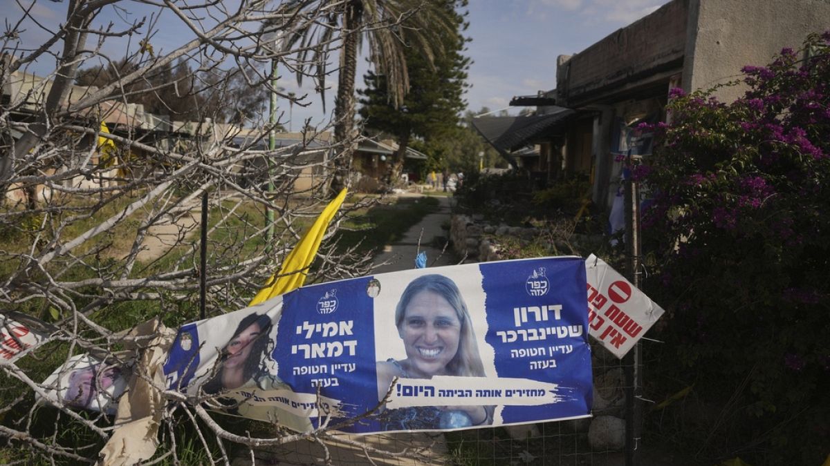 Βίντεο. Εκεχειρία στη Γάζα: Απελευθερώθηκαν από τη Χαμάς οι τρεις Ισραηλινές όμηροι