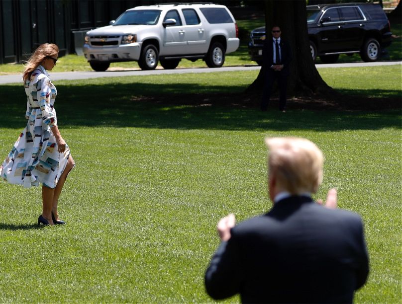 Melania Trump a Fehér Ház pázsitján, 2019 májusában