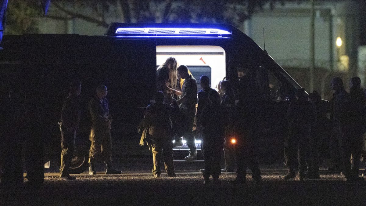 Βίντεο. Ισραήλ: Απελευθερώθηκαν 90 Παλαιστίνιοι κατά τη δεύτερη ημέρα της εκεχειρίας