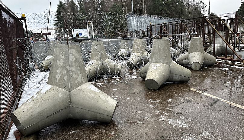 The road connecting Poland and Belarus is firmly blocked.