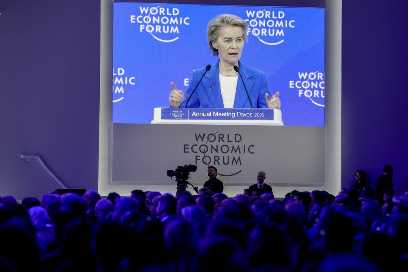 Ursula von der Leyen, s'exprime lors de la réunion annuelle du Forum économique mondial de Davos, en Suisse, mardi 21 janvier 2025.