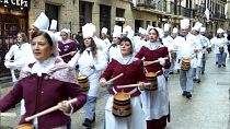 Participants in the Tamborrada parade through the streets of San Sebastian in Spain on 20.01.2025