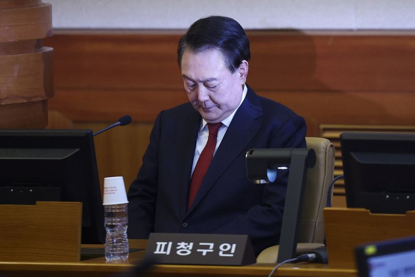 El presidente de Corea del Sur, Yoon Suk Yeol, llega a su juicio político en el Tribunal Constitucional de Seúl, Corea del Sur, el martes 21 de enero de 2025. 