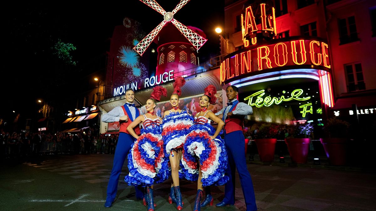 La France prend des mesures pour protéger le cancan et le cabaret