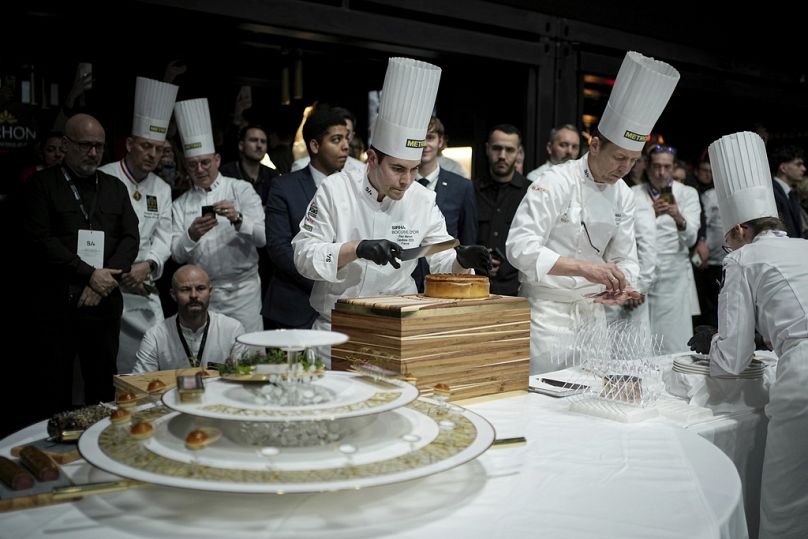 Le chef français Paul Marcon en action durant la finale du Bocuse d'Or 2025.