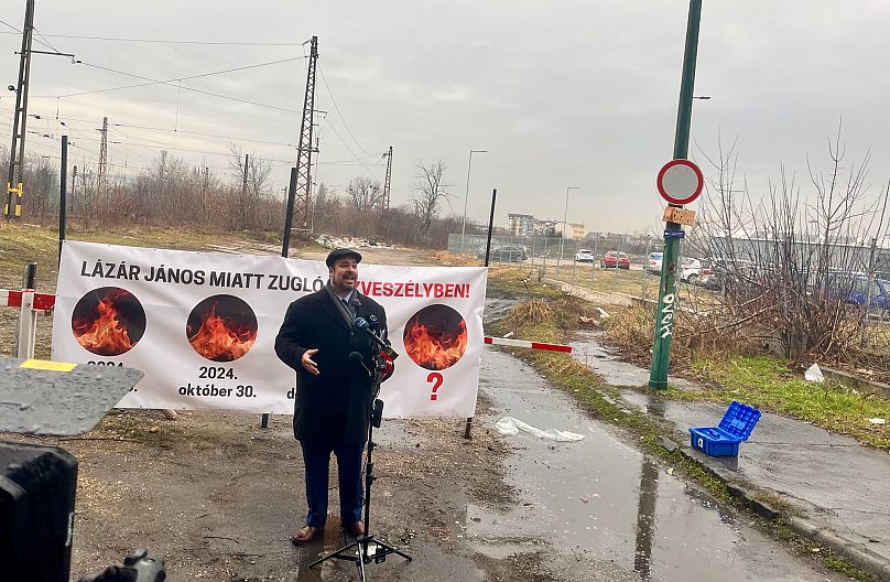 Rózsa András, Zugló polgármestere a rákosrendezői illegális hulladéklerakónál sajtótájékoztatót tart - 2025. január 28.
