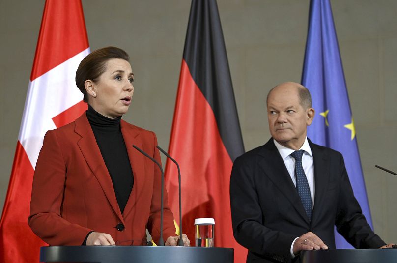 Mette Frederiksen et Olaf Scholz tiennent une conférence de presse commune après leur entretien à la Chancellerie fédérale à Berlin, le mardi 28 janvier 2025.