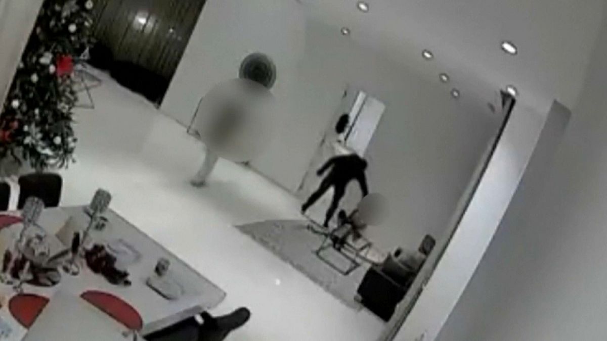 إسبانيا: القبض على "عصابة إجرامية" سرقت 10 ملايين يورو من منازل فاخرة
