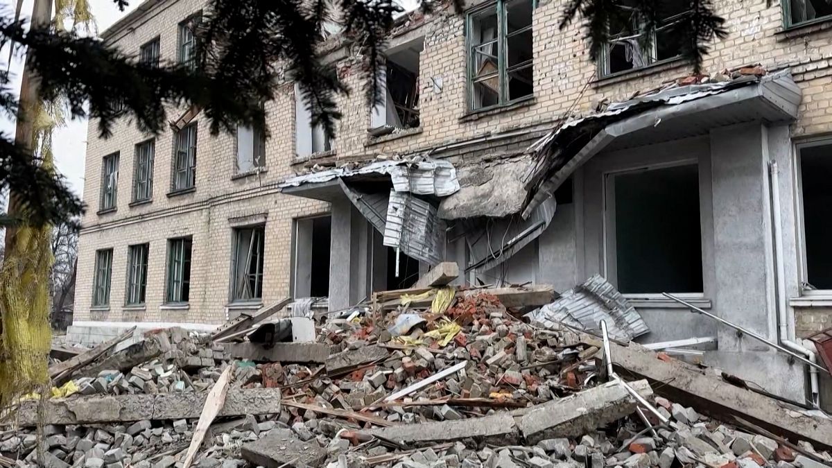 Russia bombs the town of Dobropillia in Donetsk region, injuring two