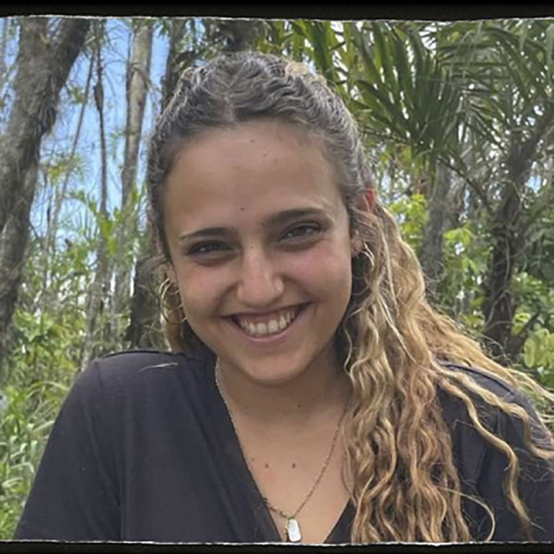 Cette photo non datée fournie par Hostages Family Forum montre l'otage israélienne Romi Gonen, qui a été enlevée et emmenée à Gaza le 7 octobre 2023.
