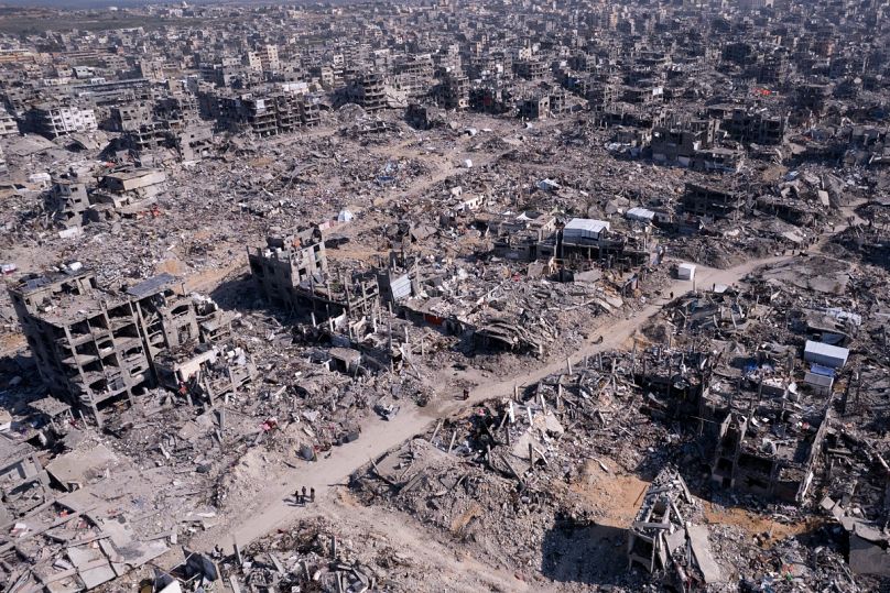  الدمار الذي خلفه الهجوم الجوي والبري الإسرائيلي في جباليا، قطاع غزة، الأربعاء، 29 يناير/كانون الثاني 2025