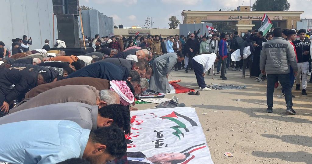 Egypt rejects displacement, unveils Gaza reconstruction plan