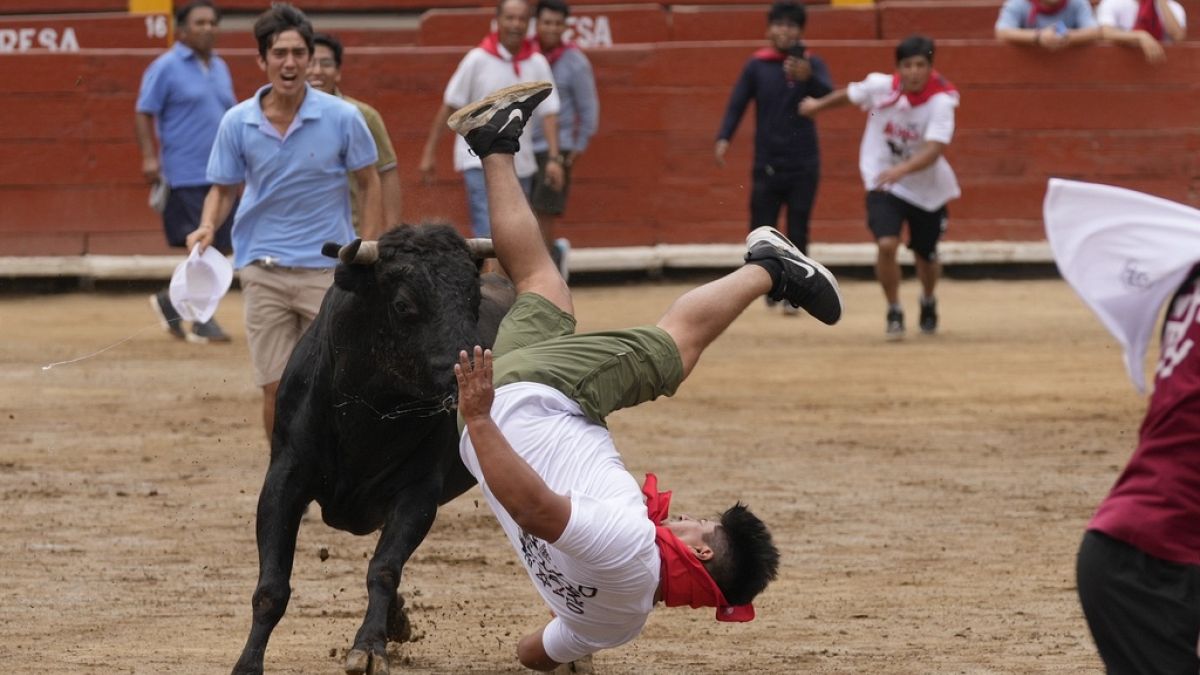 Three receive minor injuries during the Pamplonada Rímense in Lima