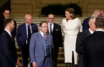 The new Belgian Prime Minister, Bart De Wever, taking the oath of office of his government.