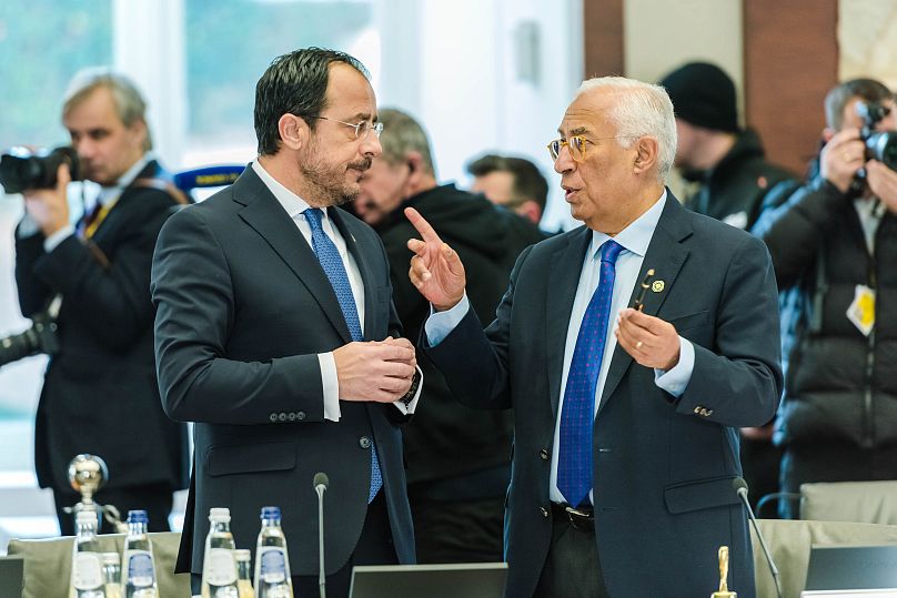 ΜΕΛΟΝΙ ΚΑΙ ΚΟΣΤΑ