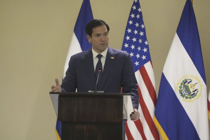 Ez lehet minden idők "legpéldátlanabb és legkülönlegesebb bevándorlási megállapodása", az amerikai külügyminiszter szerint