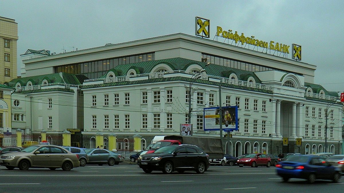 Orosz kliensei révén a Raiffeisen bank továbbra is profitál az Ukrajna elleni háborúból