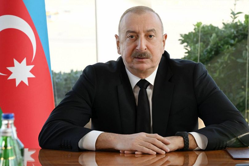 Ilham Aliyev követeléseiből egyelőre még csak egy teljesült