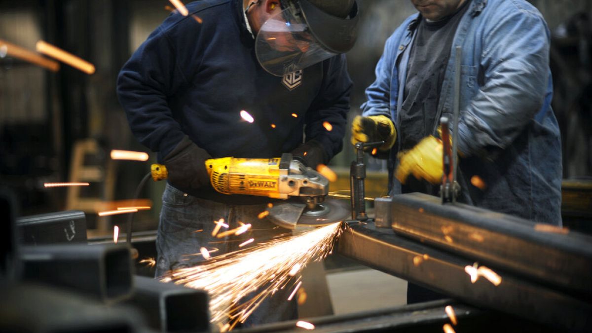 Les métallurgistes de l'UE réclament des mesures de sauvegarde des emplois dans le cadre de la trans