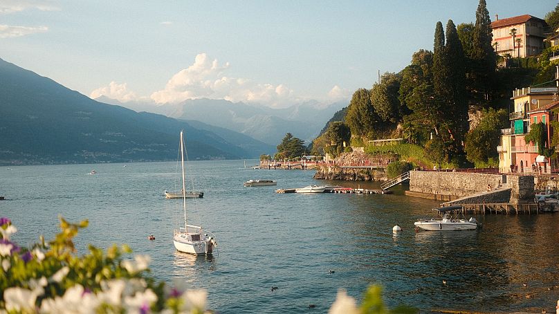 Pueblo de Varenna en el lago de Como