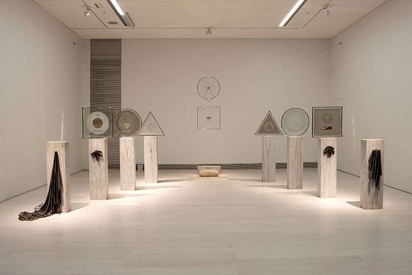 «Θόδωρος, γλύπτης - Αντί αναδρομικής»