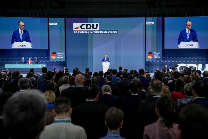 Merz spricht auf dem 37. Bundesparteitag der CDU in Berlin, Deutschland, Montag, 3. Februar 2025.