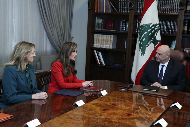 الرئيس اللبناني جوزيف عون يلتقي بنائبة المبعوث الأميركي للشرق الأوسط، مورغان أورتاغوس، والسفيرة الأميركية في لبنان، ليزا أ. جونسون، في قصر بعبدا، الجمعة 7 فبراير 2025. 