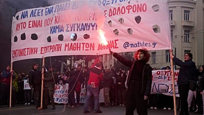 Video. Students block Athens traffic over delays to Tempi rail ...