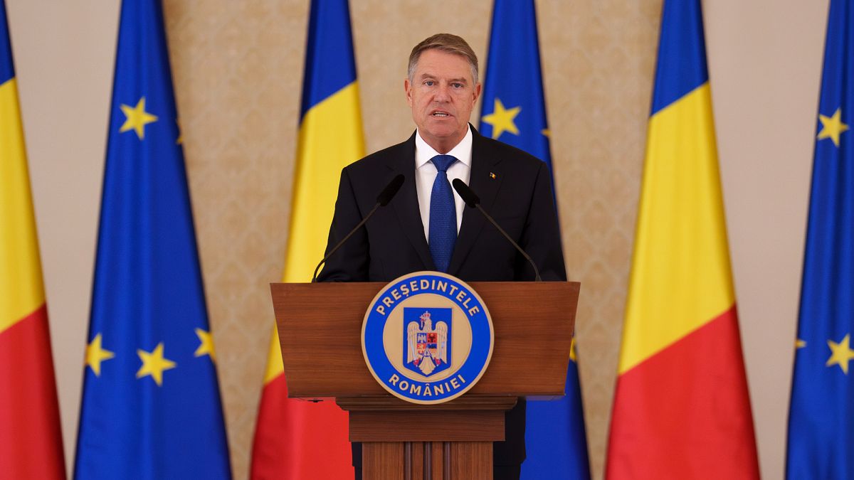 Le président roumain Klaus Iohannis annonce sa démission