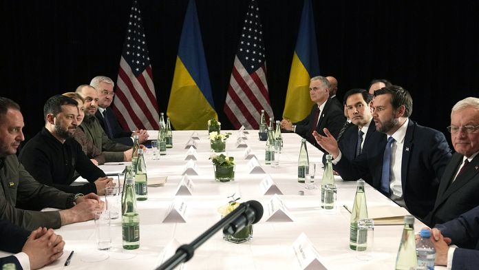 Zelensky a Monaco: "Per un accordo di pace l'Ucraina ha bisogno di garanzie di sicurezza"