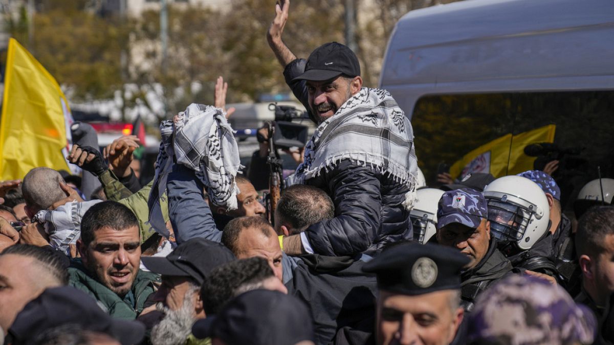 Ελεύθεροι 369 Παλαιστίνιοι κρατούμενοι - 4 στο νοσοκομείο για επείγουσα περίθαλψη